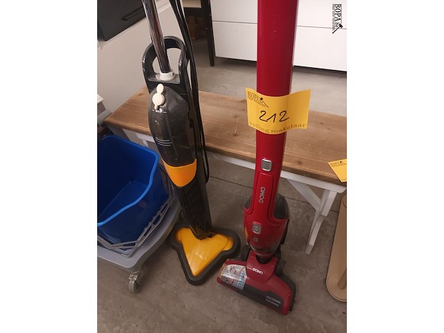Lot 212 - steelstofzuiger en stoomreiniger - afbeelding 5 van  5