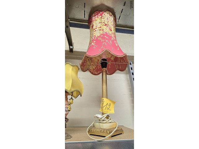 Lot 212 - tafellampen 3 stuks - afbeelding 4 van  4