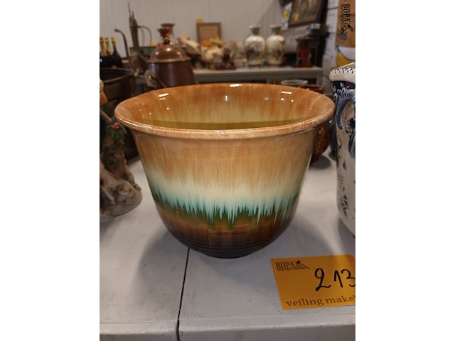 Lot 213 - bloempotten. 2 stuks - afbeelding 2 van  3