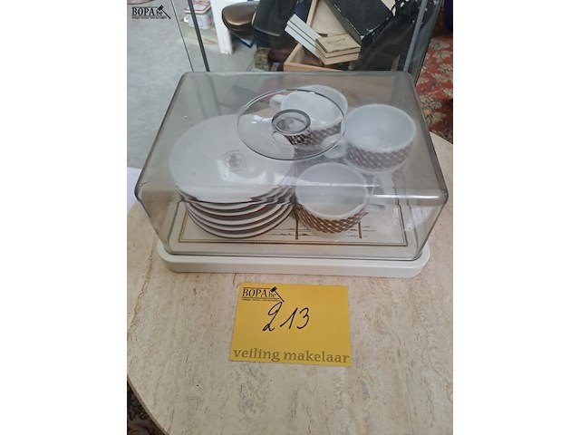 Lot 213 - cappuccinoset - authentiek italiaans - porselein - loge: le - afbeelding 1 van  4