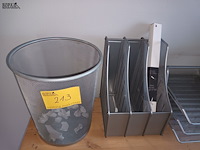 Lot 213 - kantoormateriaal en windlicht - afbeelding 2 van  4