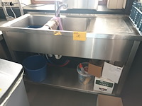 Lot 213 - rvs spoeltafel - afbeelding 1 van  3