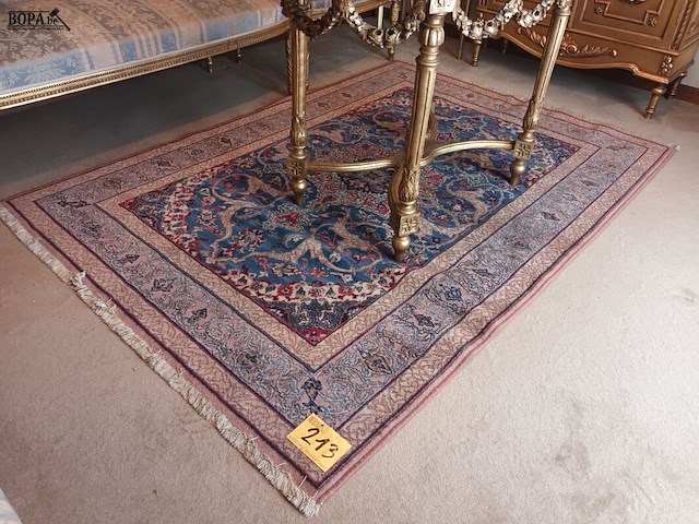 Lot 213 - tapijt louis de poortere - afbeelding 1 van  3