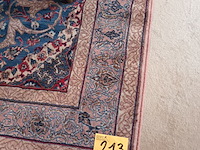 Lot 213 - tapijt louis de poortere - afbeelding 3 van  3