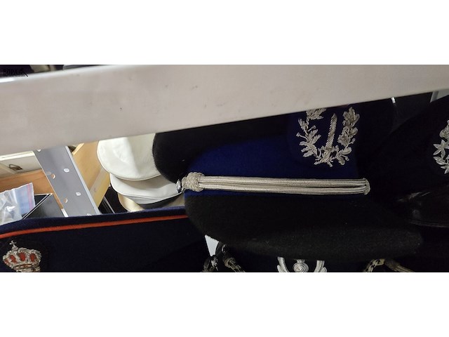 Lot 214 - belgië 8 kepies - afbeelding 6 van  6