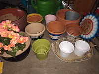 Lot 214 - bloempotten. 21 stuks - afbeelding 3 van  3