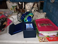 Lot 214 - decoratie met poezen - afbeelding 4 van  6