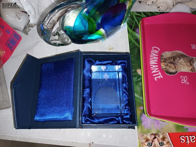 Lot 214 - decoratie met poezen - afbeelding 6 van  6