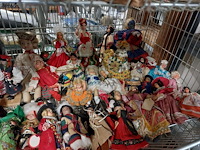 Lot 214 - groot lot toeristische poppetjes, ong. 40 stuks - afbeelding 3 van  3
