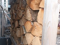 Lot 214 - houten kist met brandhout - afbeelding 2 van  2