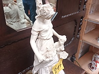 Lot 214 - lampedaire in ivorine - afbeelding 2 van  3