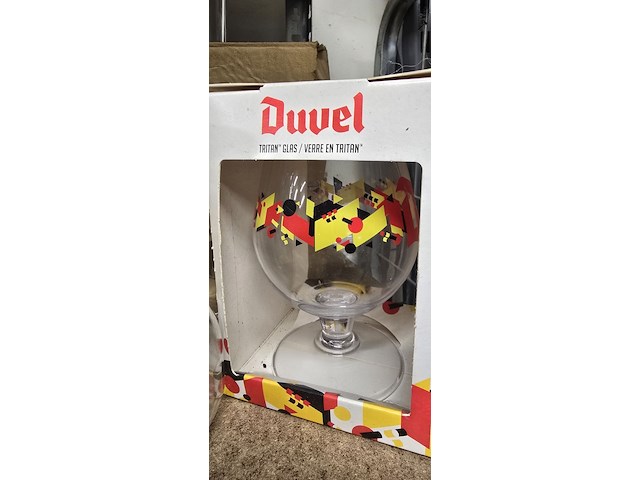 Lot 214 - lot glazen en karaffen ong 13 stuks - afbeelding 4 van  5