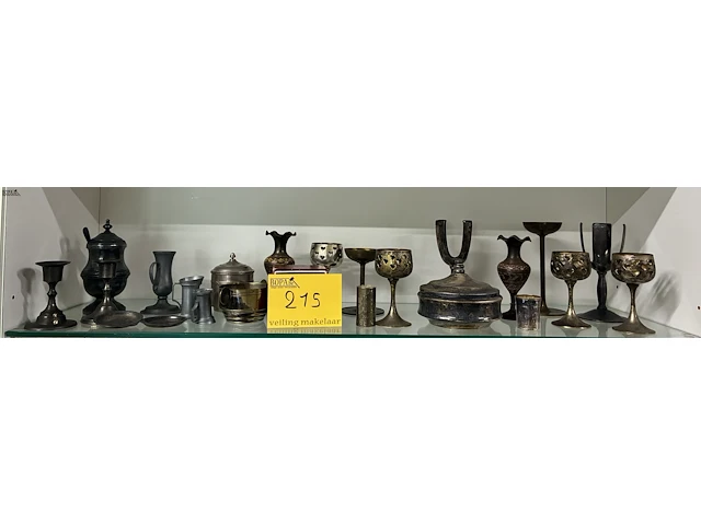 Lot 215 - lot koperen en verzilverde items - 24 stuks - afbeelding 1 van  4
