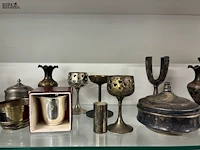 Lot 215 - lot koperen en verzilverde items - 24 stuks - afbeelding 3 van  4