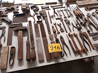 Lot 216 - antiek gereedschap. 75 stuks - afbeelding 1 van  4