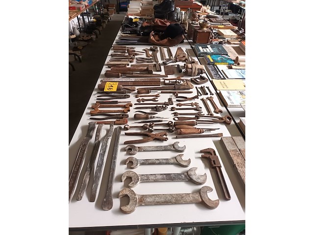 Lot 216 - antiek gereedschap. 75 stuks - afbeelding 2 van  4