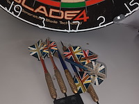 Lot 216 - dartsboard winmow - afbeelding 2 van  2