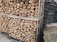 Lot 216 - houten kist met brandhout - afbeelding 3 van  4