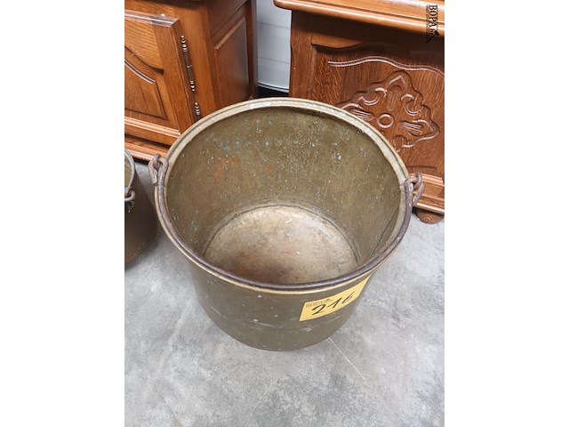 Lot 216 - koperen ketel - afbeelding 2 van  3