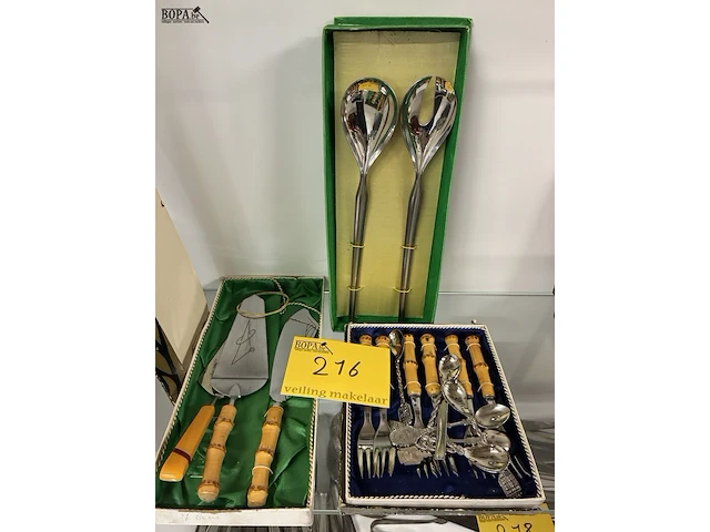 Lot 216 - lot bestek - afbeelding 1 van  4