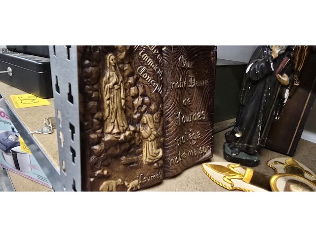 Lot 216 - lot religie ong 18 stuks - afbeelding 2 van  9