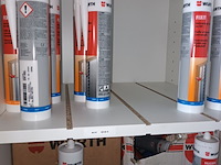 Lot 216 - siliconen en lijmen. ca. 30 stuks - afbeelding 2 van  5