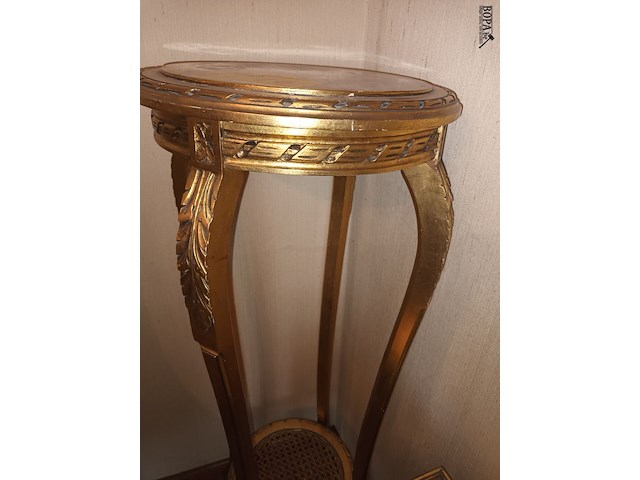 Lot 216 - vergulde antieke sokkel - afbeelding 4 van  4