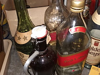 Lot 216 - verzamelflessen xl. 9 stuks - afbeelding 2 van  6