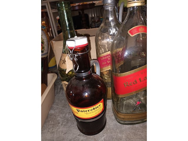 Lot 216 - verzamelflessen xl. 9 stuks - afbeelding 3 van  6