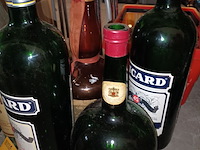 Lot 216 - verzamelflessen xl. 9 stuks - afbeelding 4 van  6