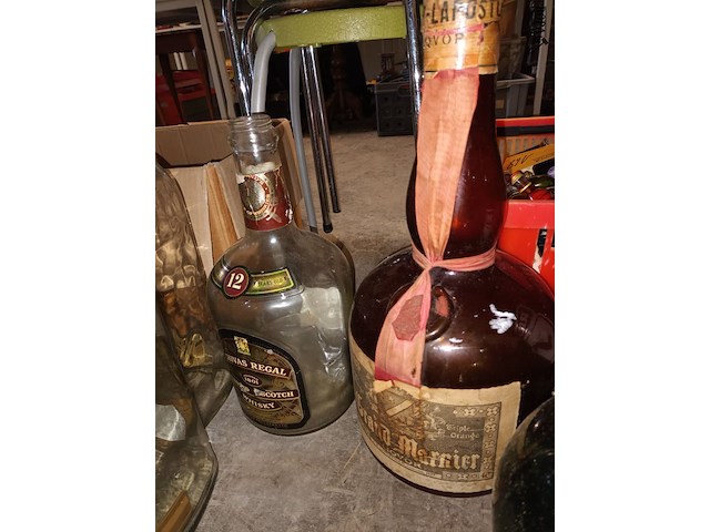 Lot 216 - verzamelflessen xl. 9 stuks - afbeelding 5 van  6