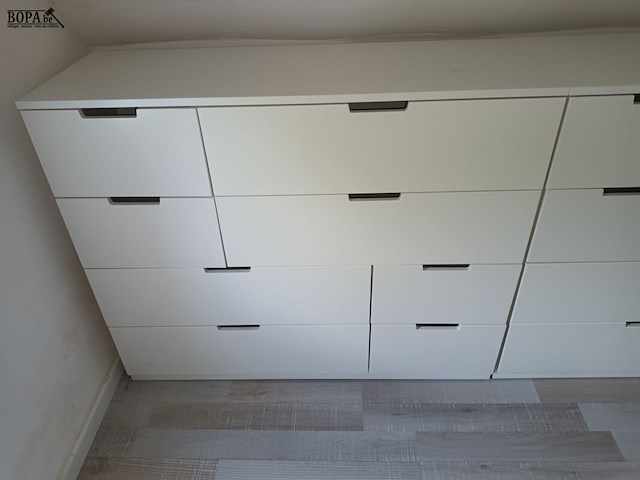 Lot 216 - witte ladekast. 3 stuks - afbeelding 2 van  5