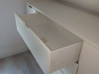 Lot 216 - witte ladekast. 3 stuks - afbeelding 3 van  5