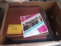 Lot 217 - albums met muziekplaten + losse