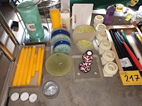 Lot 217 - kaarsen en kaarsenhouders. ca. 50 stuks - afbeelding 2 van  4