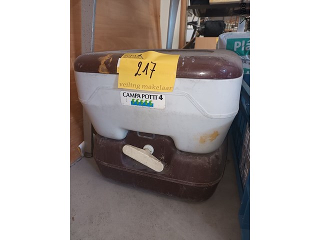 Lot 217 - kampeertoilet - afbeelding 2 van  2