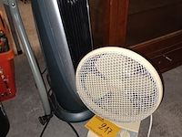 Lot 217 - keramische verwarming en ventilator. 2 stuks - afbeelding 1 van  4