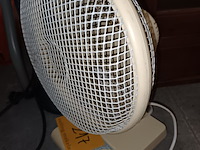 Lot 217 - keramische verwarming en ventilator. 2 stuks - afbeelding 4 van  4