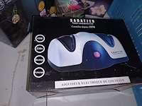 Lot 217 - sfeerverlichting en messenslijper - afbeelding 3 van  4