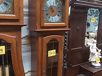 Lot 217 - staande klok - afbeelding 1 van  3