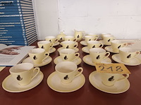 Lot 218 - servies zwarte kat. 34 stuks - afbeelding 2 van  6