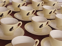 Lot 218 - servies zwarte kat. 34 stuks - afbeelding 6 van  6