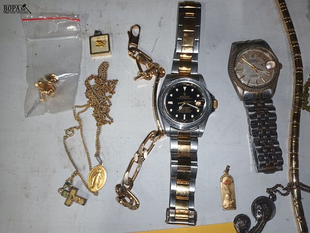 Lot 218 - sieraden en herenhorloges. 15 stuks - afbeelding 2 van  6