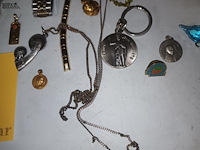 Lot 218 - sieraden en herenhorloges. 15 stuks - afbeelding 4 van  6