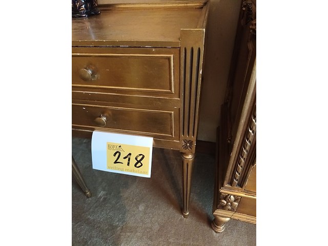 Lot 218 - verguld ladekastje - afbeelding 2 van  4