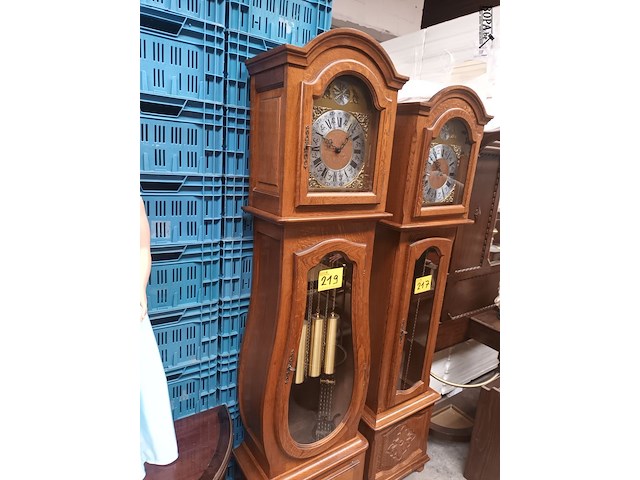 Lot 219 - staande klok - afbeelding 1 van  3