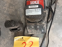 Lot 22 - batterijen en lader senco