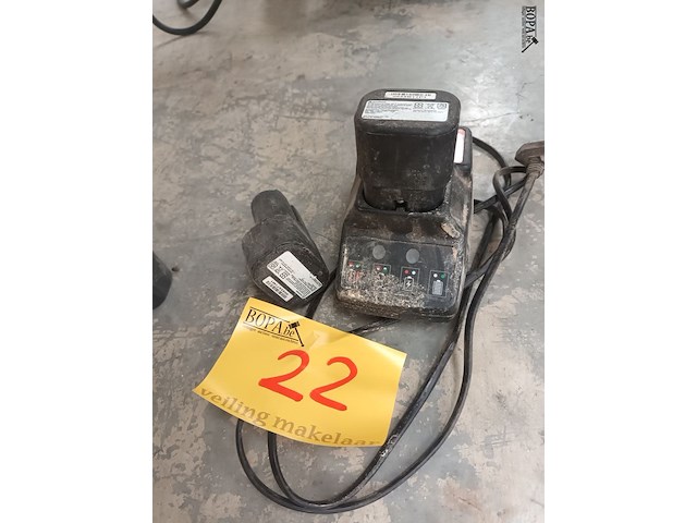 Lot 22 - batterijen en lader senco - afbeelding 3 van  3