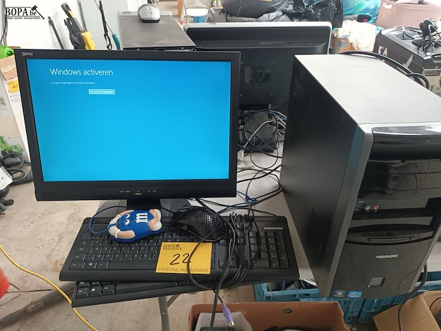 Lot 22 - computerconfiguratie - afbeelding 1 van  4