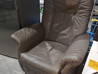 Lot 22 - elektrische relax zetel - afbeelding 4 van  4